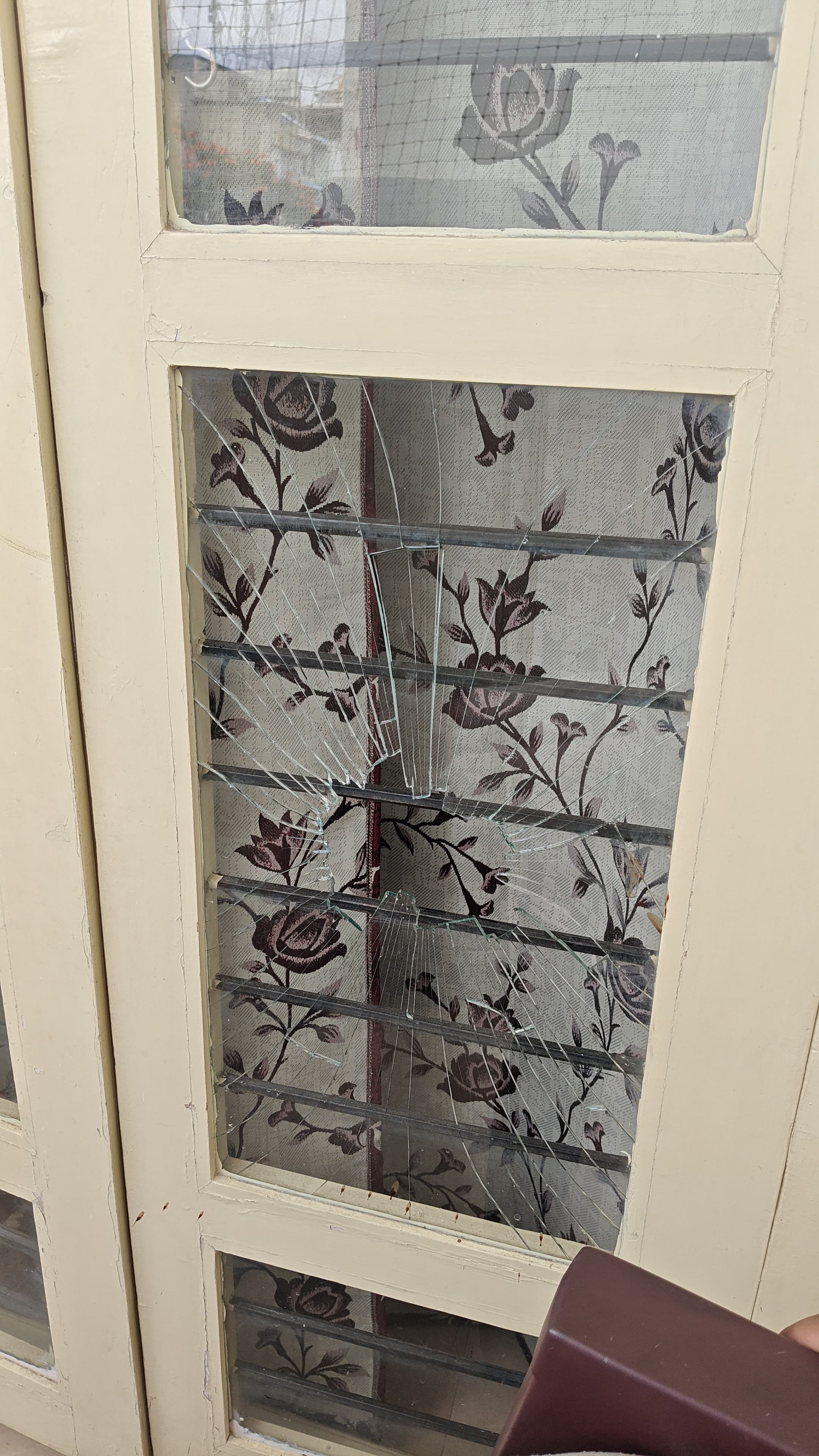 Broken Glass Replacement in Bilekahalli, Bengaluru