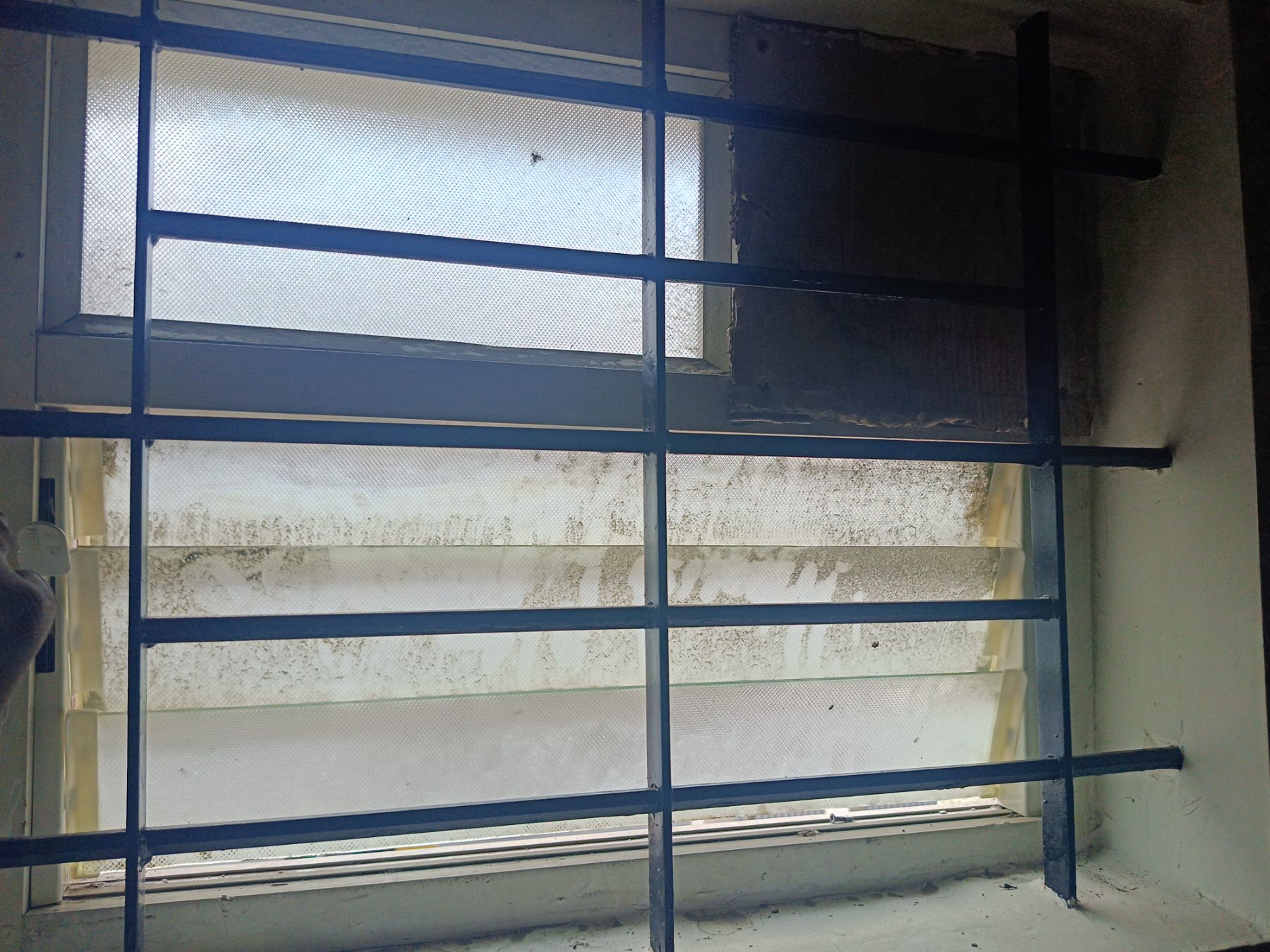 Bathroom Ventilation Glass Replacement in Gottigere, Bannerghatta Road, Bengaluru, Karnataka - after - Kutbi Aluminium Glass & Hardware