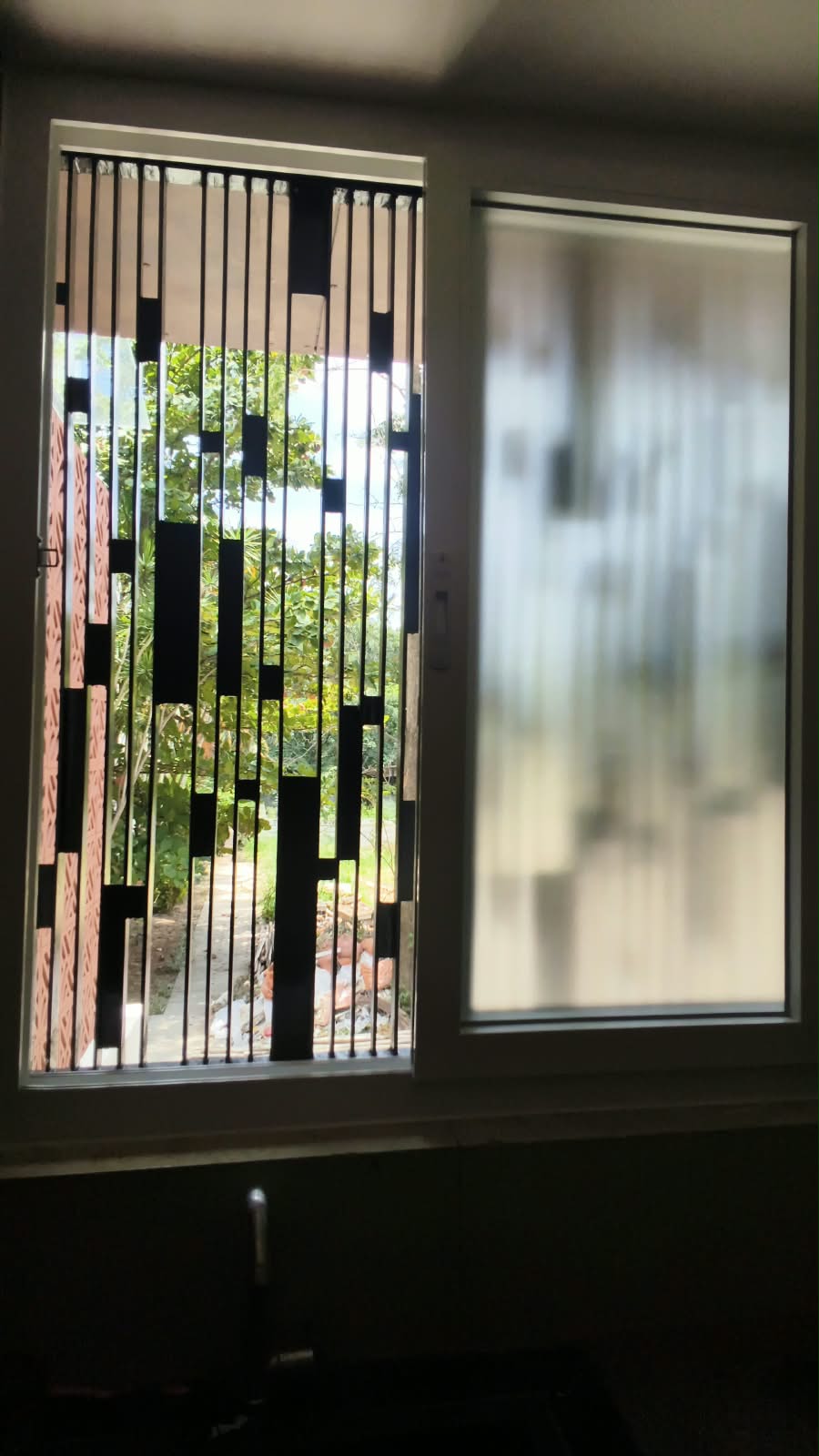 Sliding Window Installation in Classic Orchards Layout, Kalena Agrahara, Bengaluru, Karnataka 560076, Bengaluru - Kutbi Aluminium Glass & Hardware