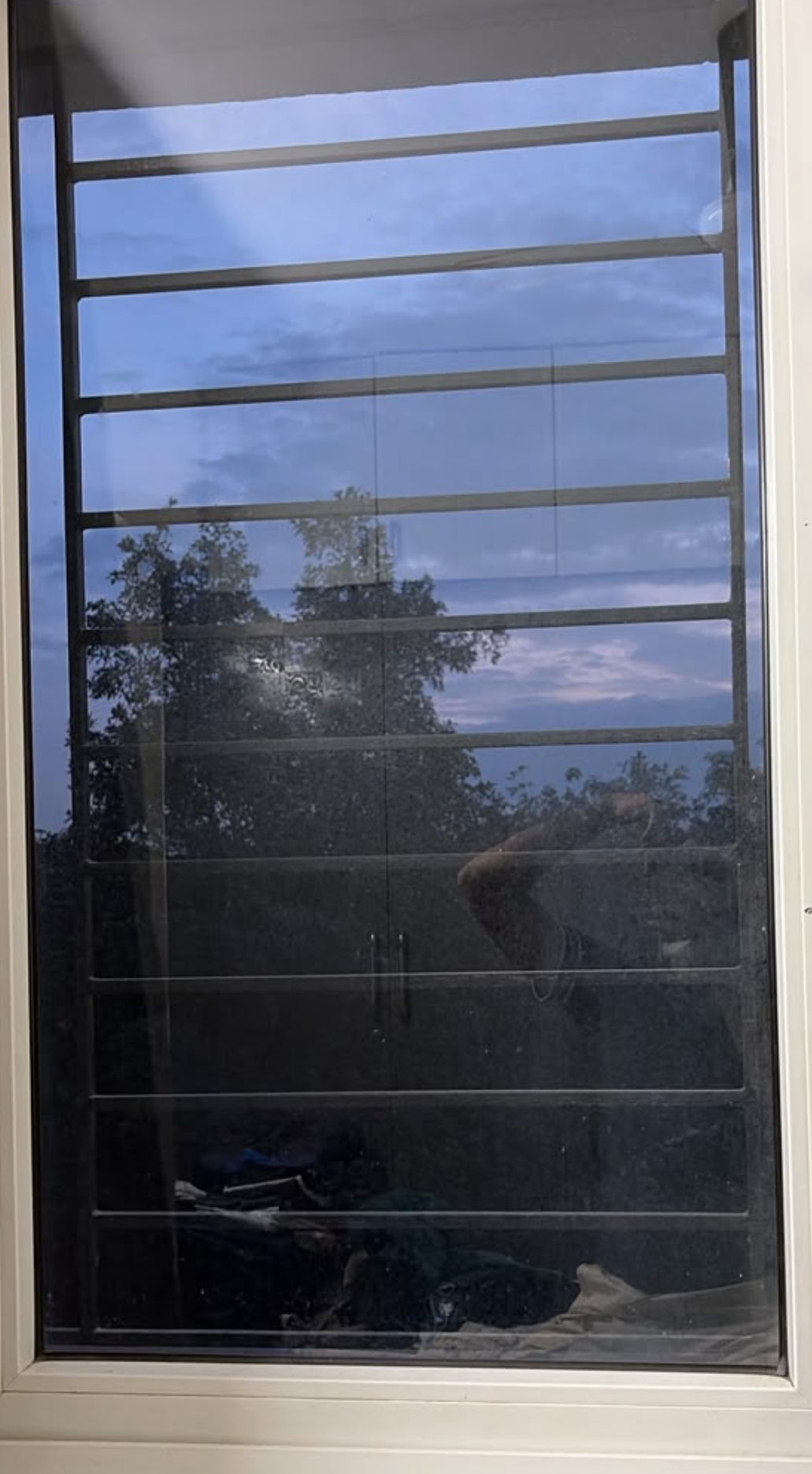 Broken Glass Replacement in Purva Midtown, FCI Godown Road, Dooravani Nagar, Bengaluru, Karnataka 560016 - Kutbi Aluminium Glass & Hardware