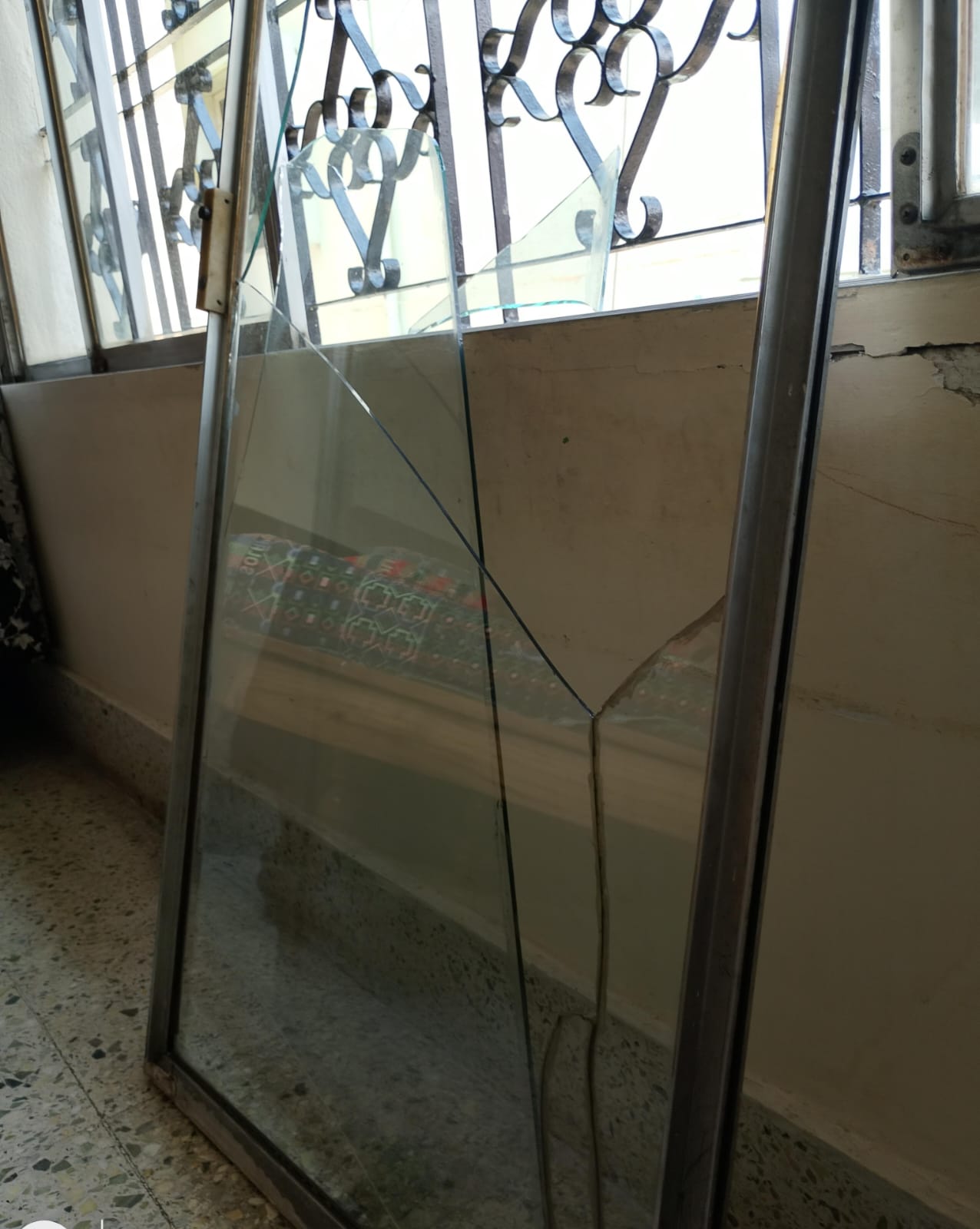 Broken glass replacement for sliding window in Madhava Nagar, Bengaluru