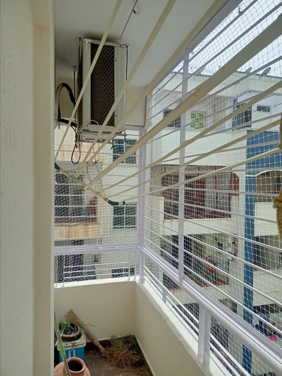 Pigeon Net Installation in Kanakapura, Bengaluru, Karnataka, Bengaluru - Kutbi Aluminium Glass & Hardware