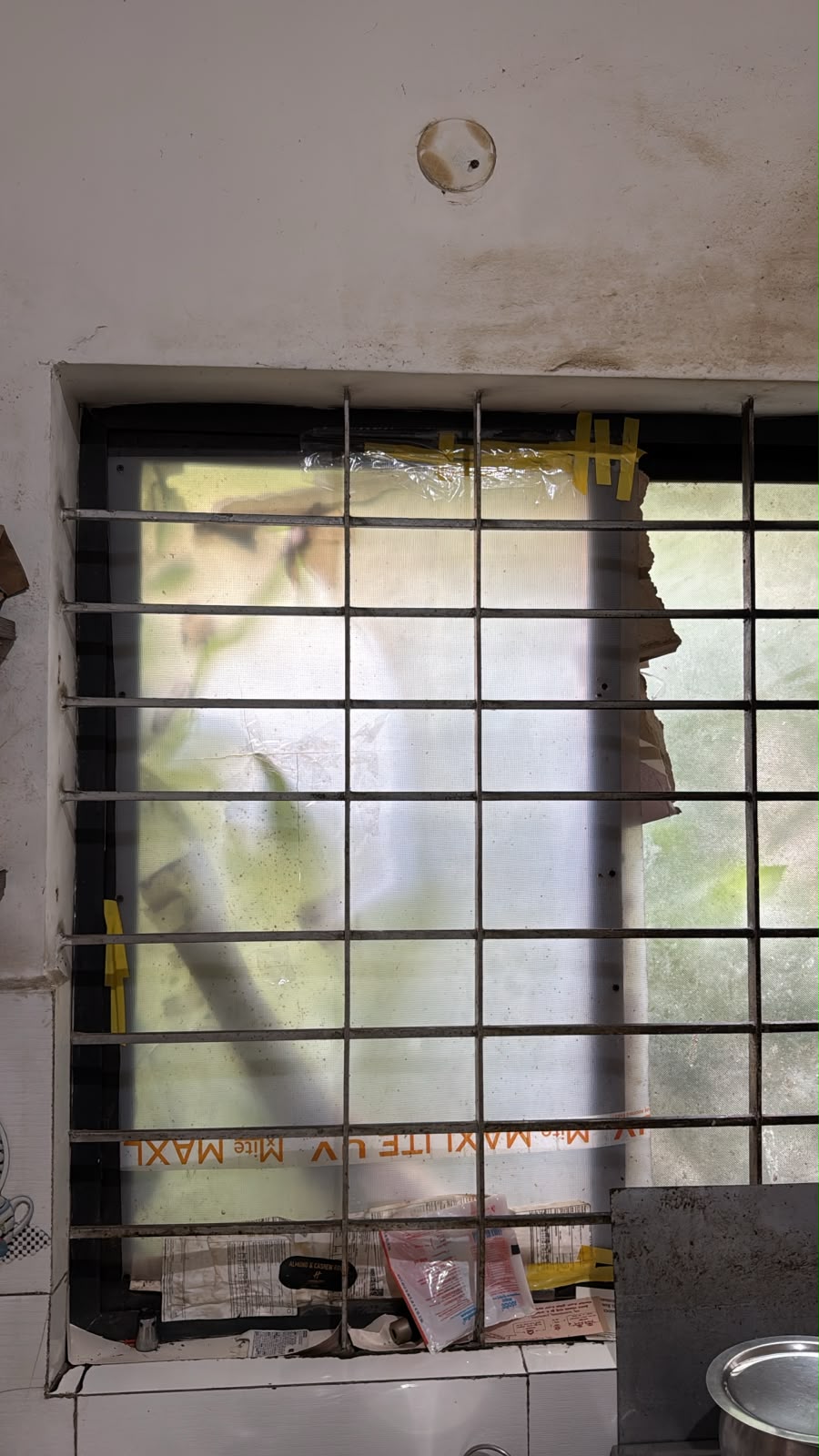 Aluminium Sliding Window Broken Glass Replacement in Basavanagudi, Bengaluru, Bengaluru - Kutbi Aluminium Glass & Hardware