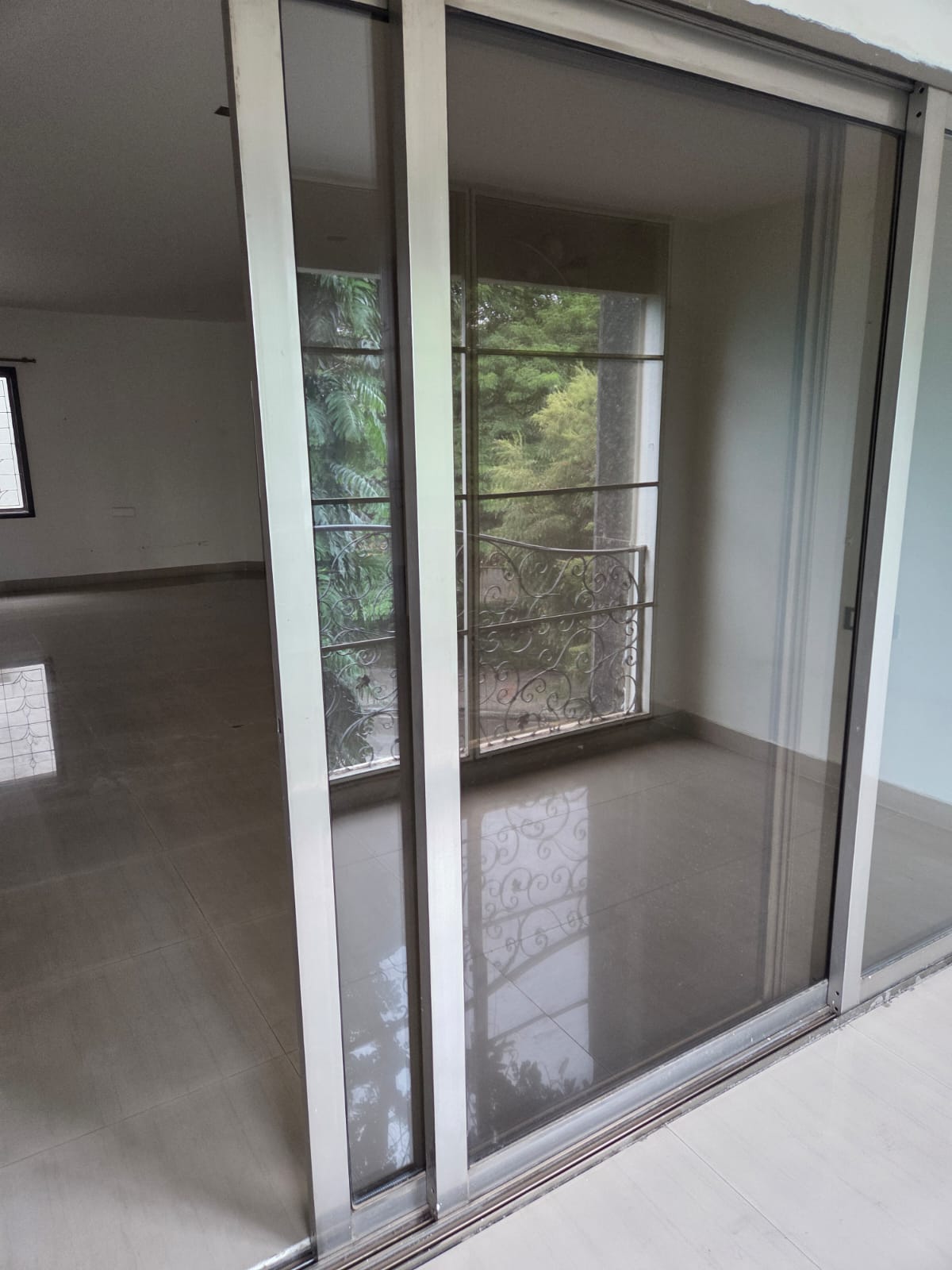 Aluminium Sliding Door Wheel Replacement in Halasuru, Bengaluru, Bengaluru - Kutbi Aluminium Glass & Hardware