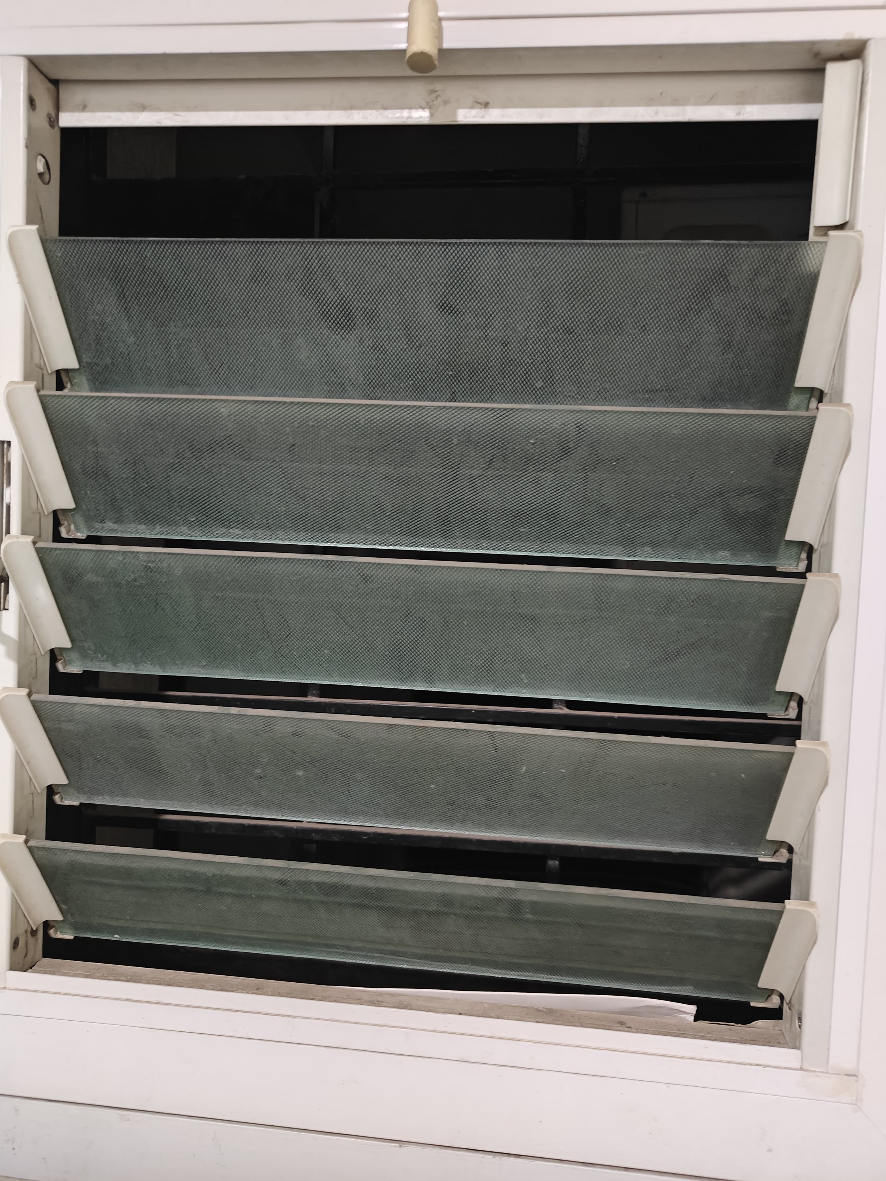 Bathroom Louver Replacement at Sobha Forest View, Kanakapura Road, Bengaluru - Kutbi Aluminium Glass & Hardware (Before)