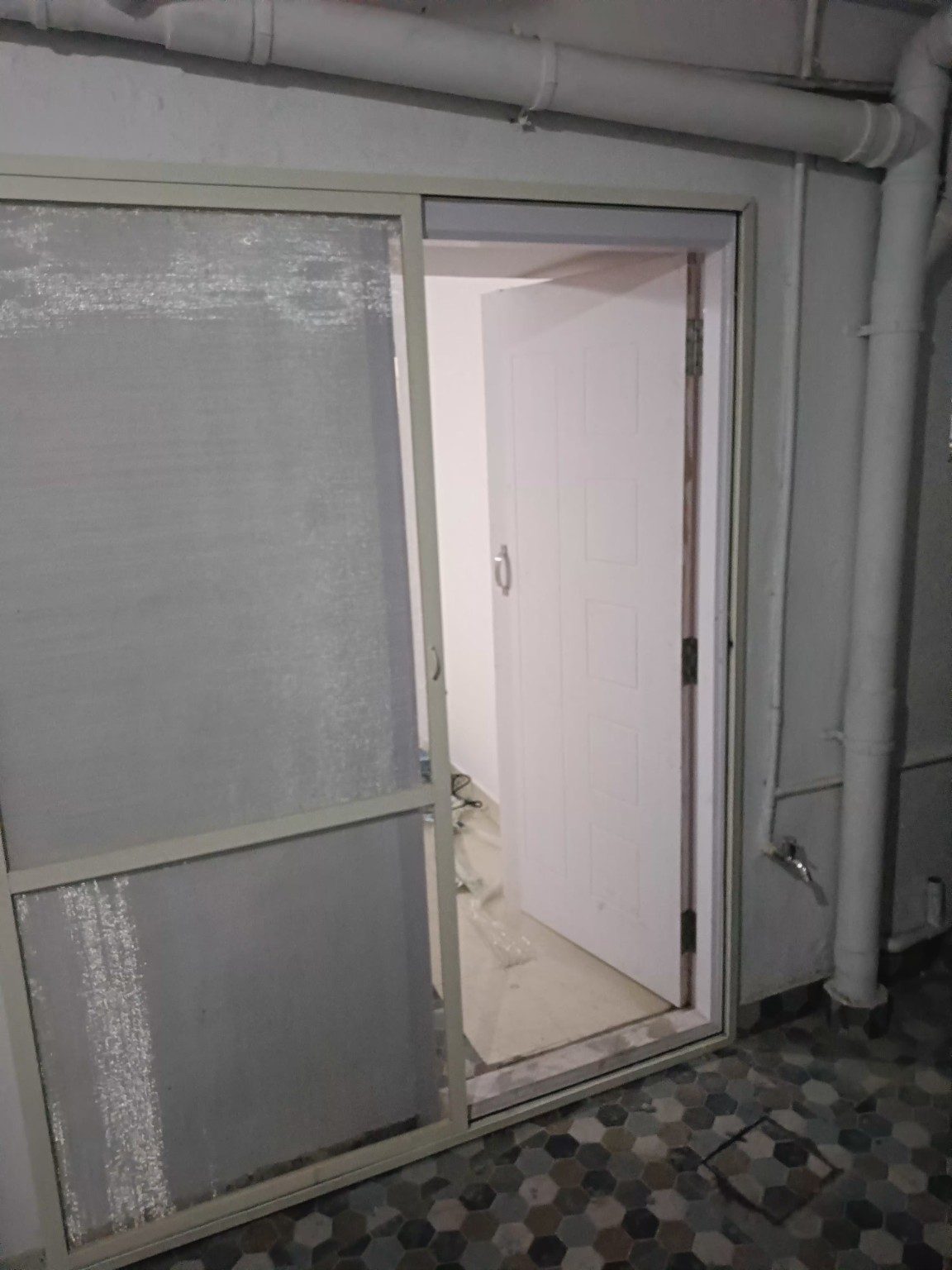 mosquito mesh window installation in Bangalore by Kutbi Aluminium Glass & Hardware